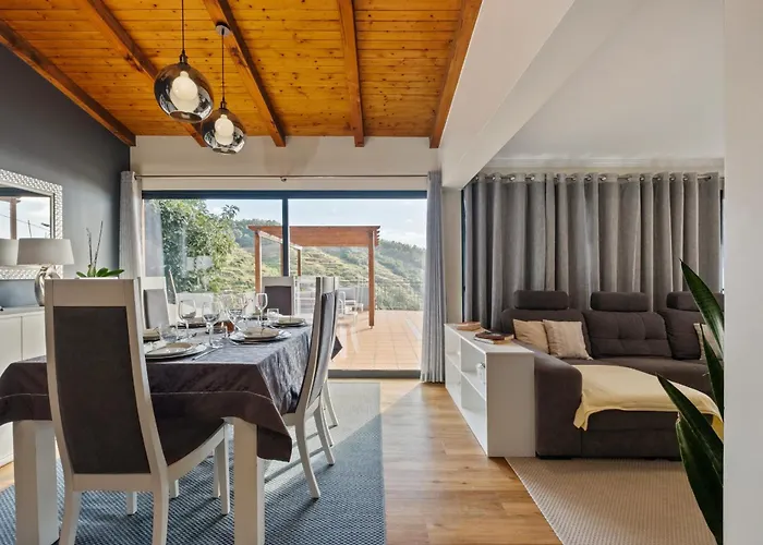 Quinta Do Checa By Homie Nyaraló